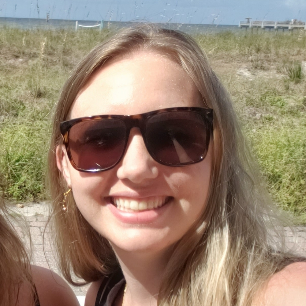 Meet your Posher, Alicia